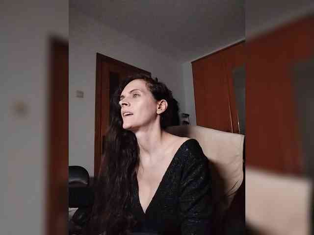 SexQueen11 webcam