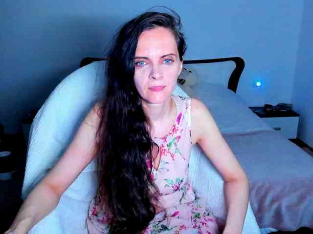 SexQueen11 webcam