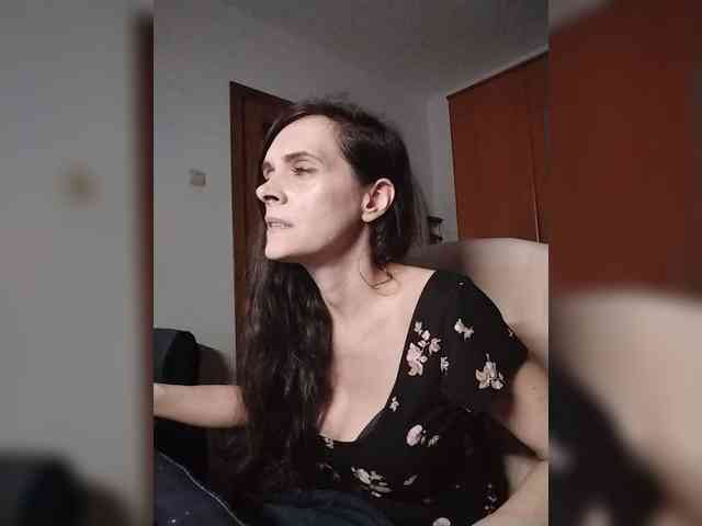 SexQueen11 webcam