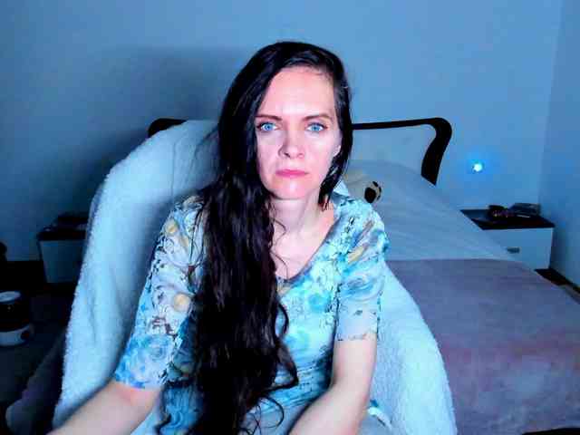 SexQueen11 webcam