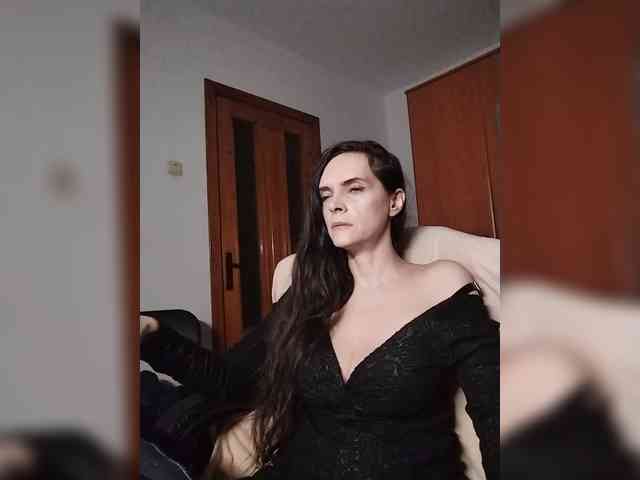 SexQueen11 webcam