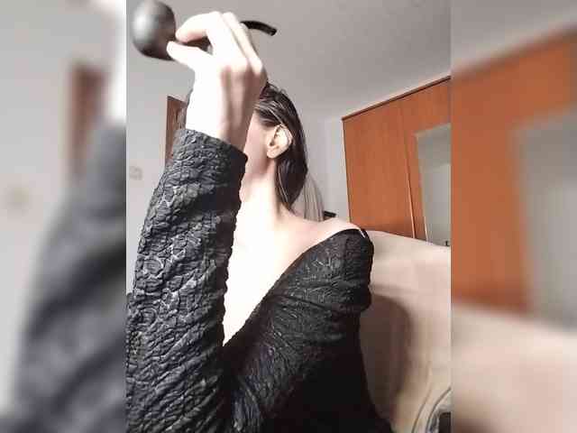 SexQueen11 webcam