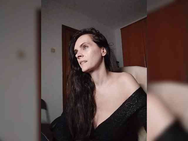 SexQueen11 webcam