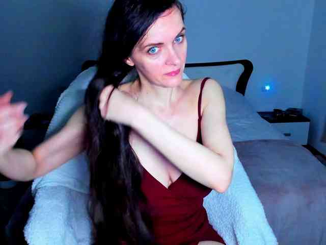 SexQueen11 webcam