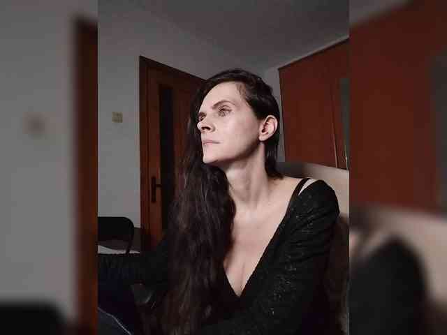 SexQueen11 webcam