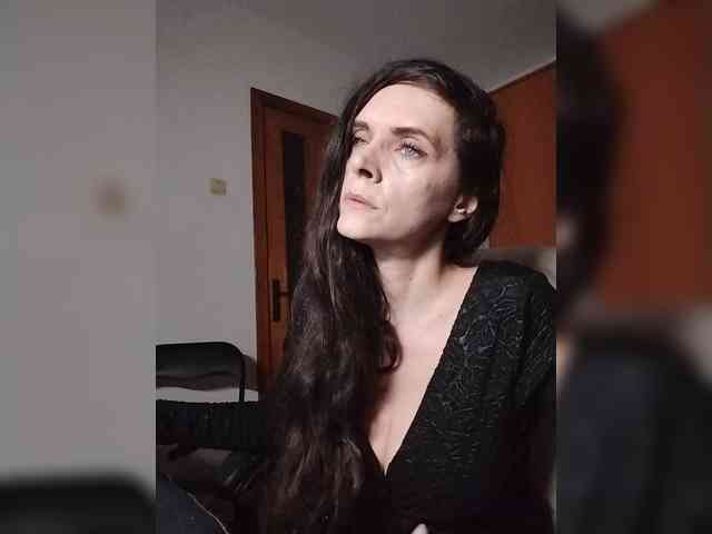 SexQueen11 webcam