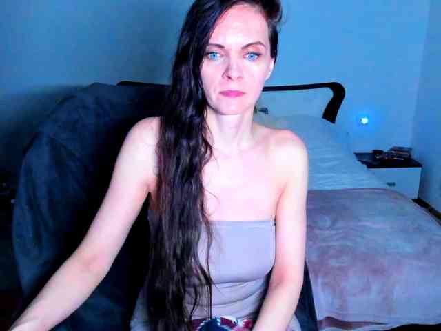 SexQueen11 webcam