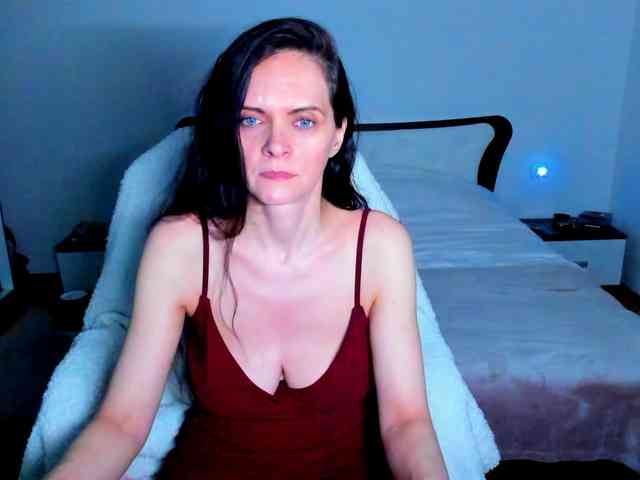SexQueen11 webcam