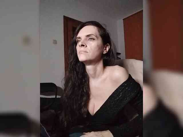 SexQueen11 webcam