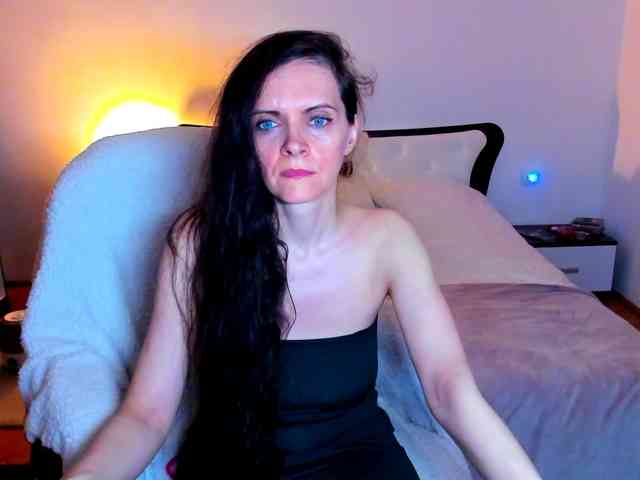 SexQueen11 webcam