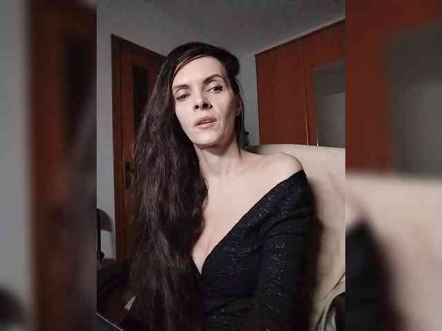 SexQueen11 webcam