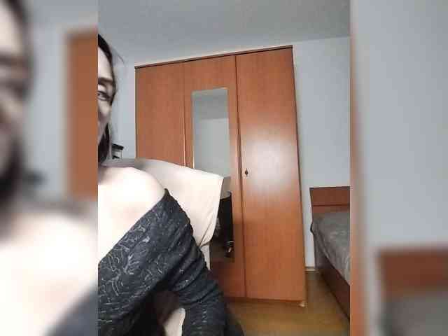SexQueen11 webcam