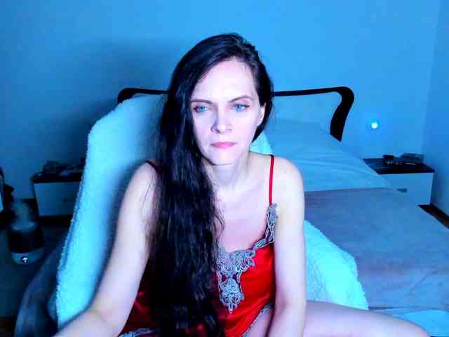 SexQueen11 webcam