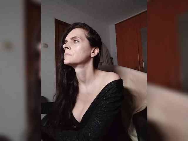 SexQueen11 webcam