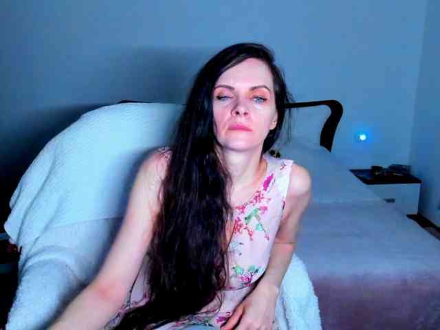 SexQueen11 webcam
