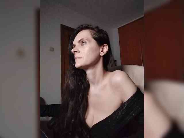 SexQueen11 webcam