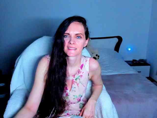 SexQueen11 webcam