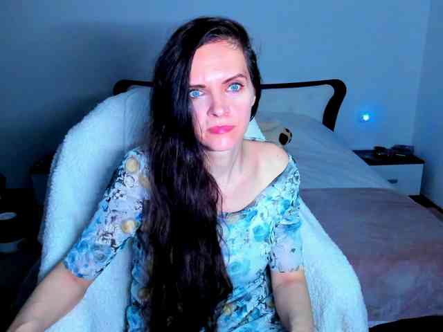 SexQueen11 webcam