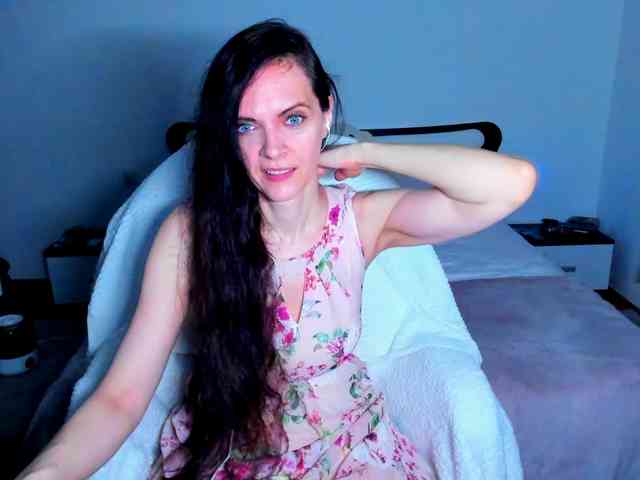 SexQueen11 webcam