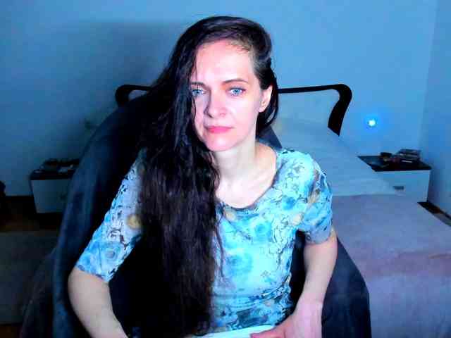 SexQueen11 webcam