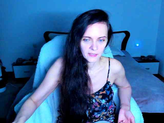 SexQueen11 webcam