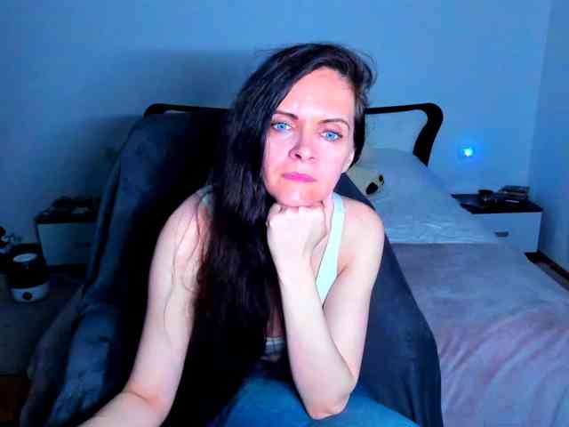 SexQueen11 webcam