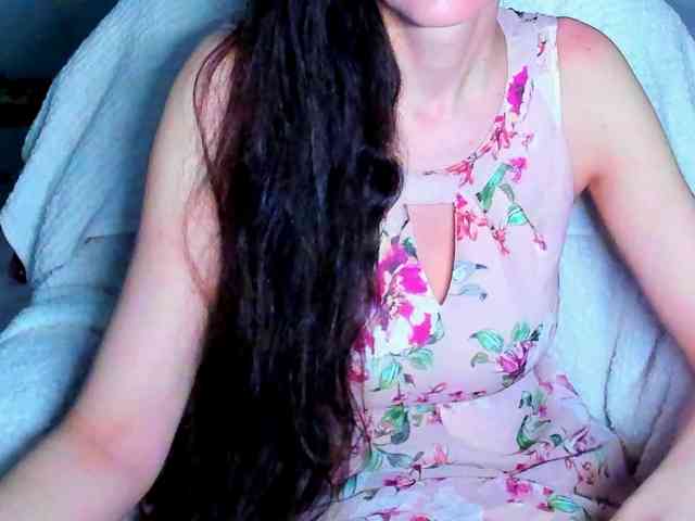 SexQueen11 webcam