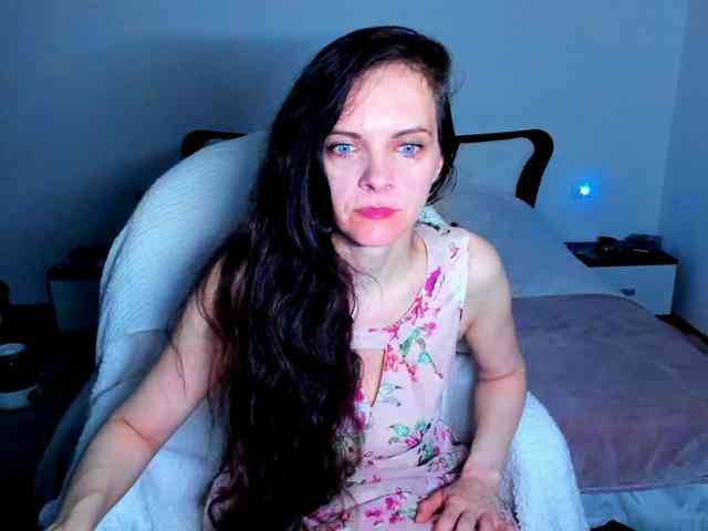 SexQueen11 webcam