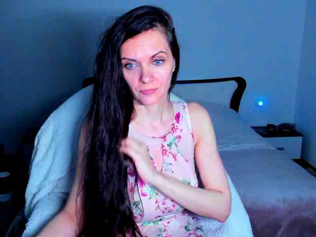 SexQueen11 webcam