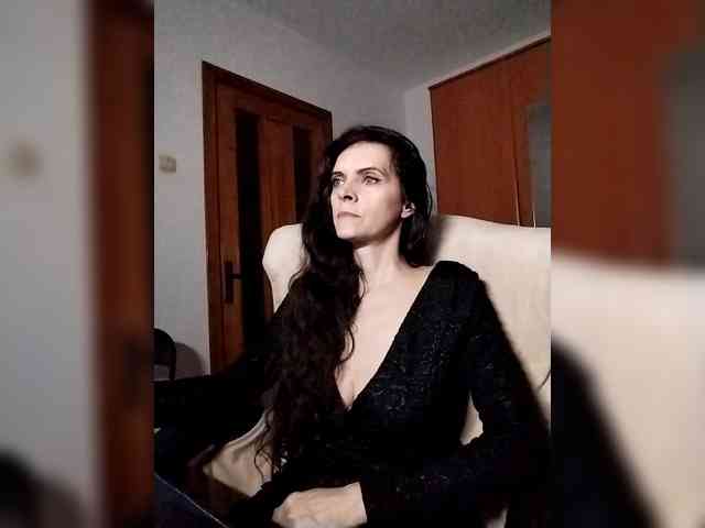 SexQueen11 webcam