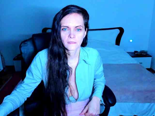 SexQueen11 webcam