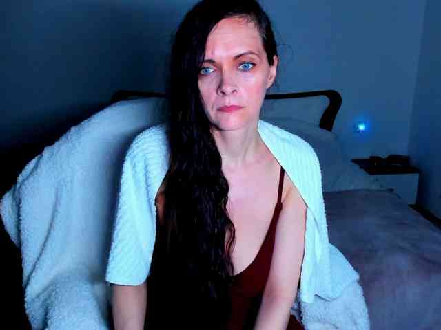 SexQueen11 webcam