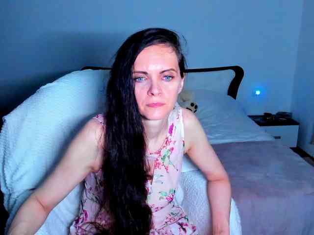 SexQueen11 webcam
