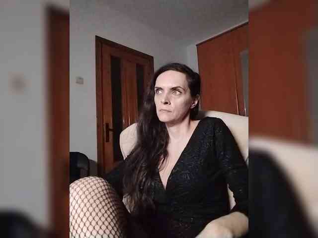 SexQueen11 webcam