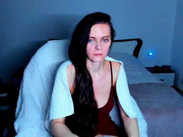 SexQueen11 webcam