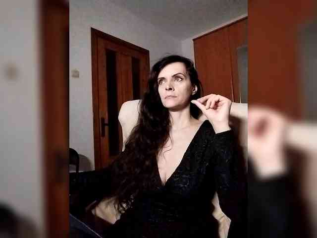 SexQueen11 webcam