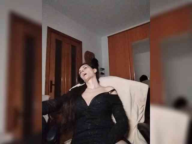 SexQueen11 webcam