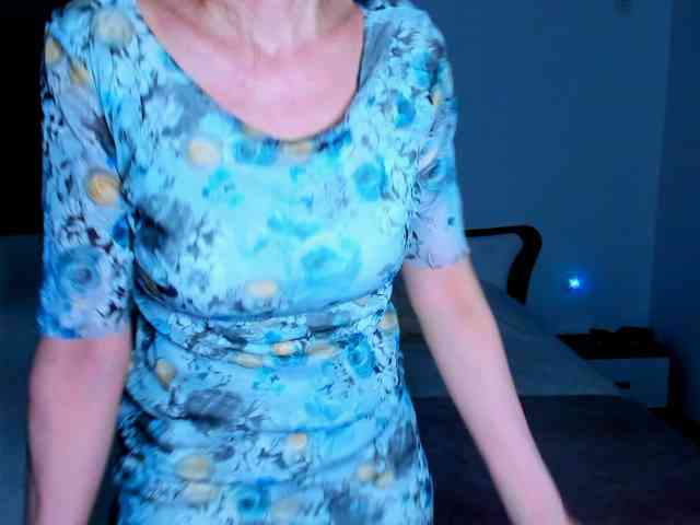 SexQueen11 webcam