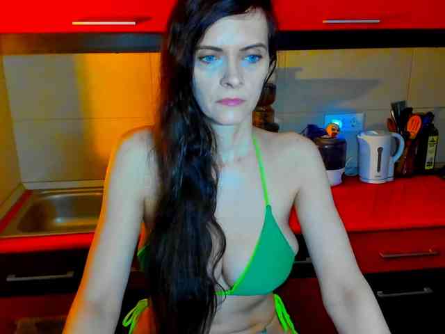 SexQueen11 webcam