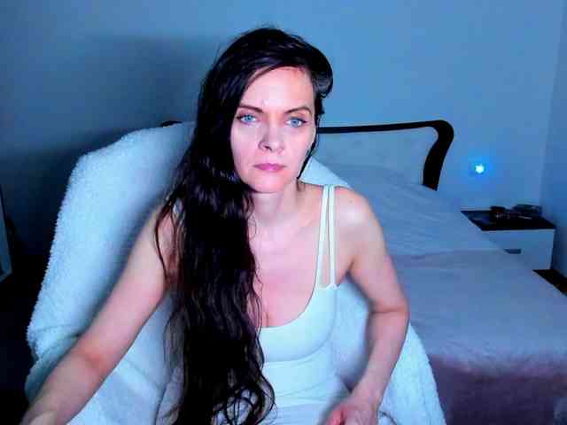 SexQueen11 webcam