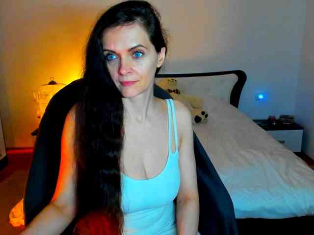 SexQueen11 webcam