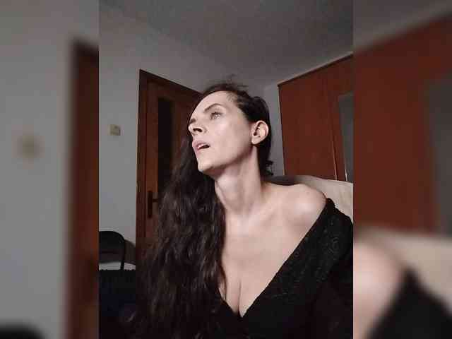 SexQueen11 webcam