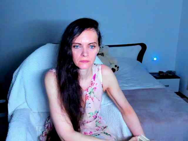 SexQueen11 webcam