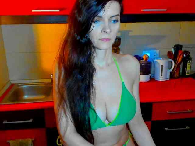 SexQueen11 webcam