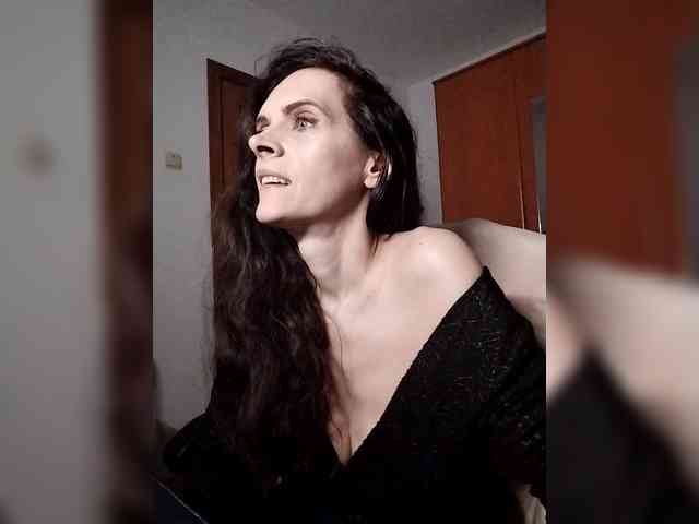 SexQueen11 webcam