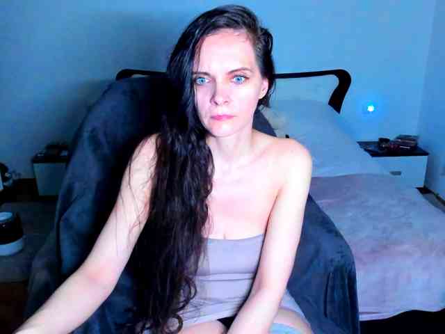 SexQueen11 webcam