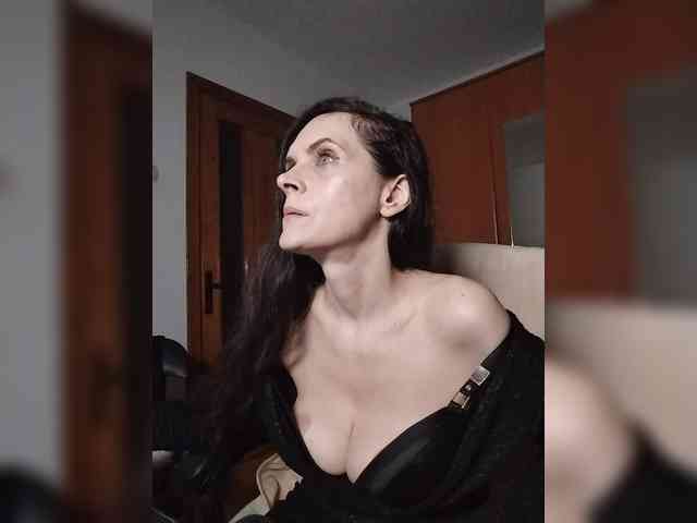 SexQueen11 webcam