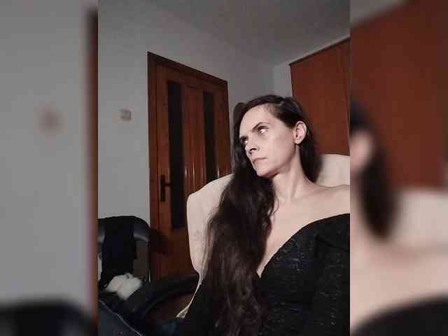 SexQueen11 webcam