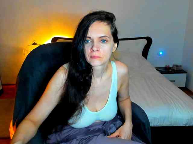 SexQueen11 webcam