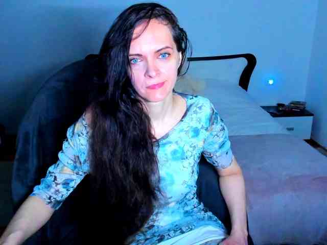 SexQueen11 webcam